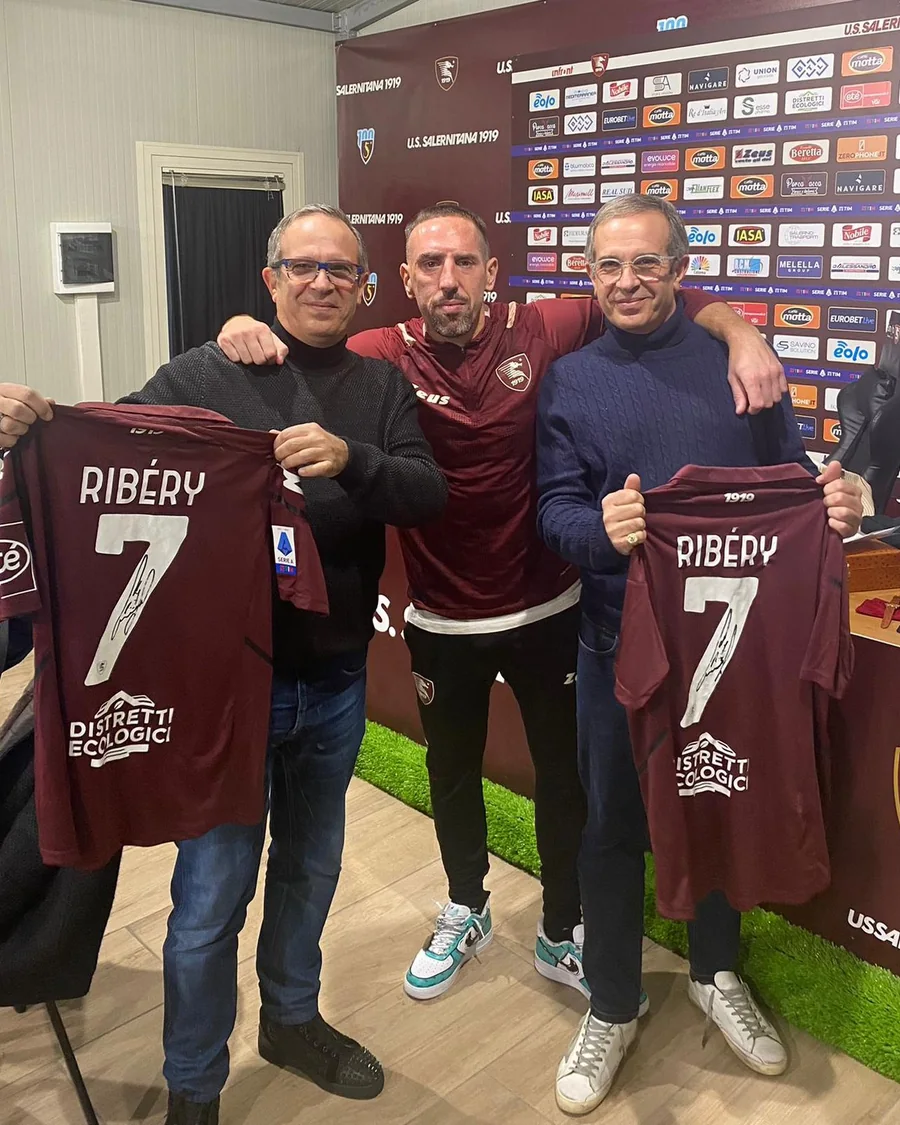 Momento dell’esperienza Troni Re e Regina